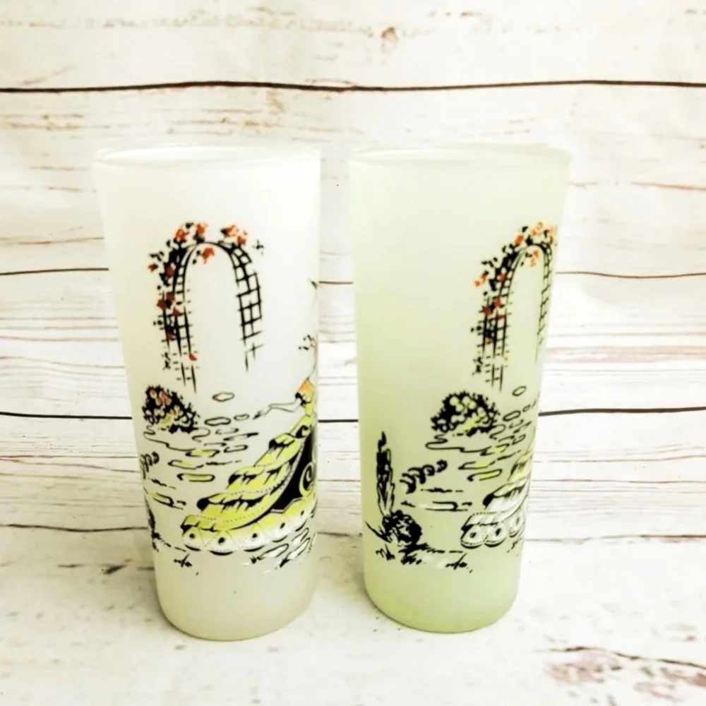 2 Vintage Satin Glass‎ Ice Tea Glasses